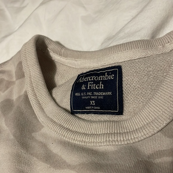 Cream tones - camo crewneck - Picture 2 of 2